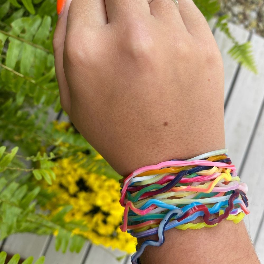 FLASH SALE!! 💥Tie dye Silly Bandz!